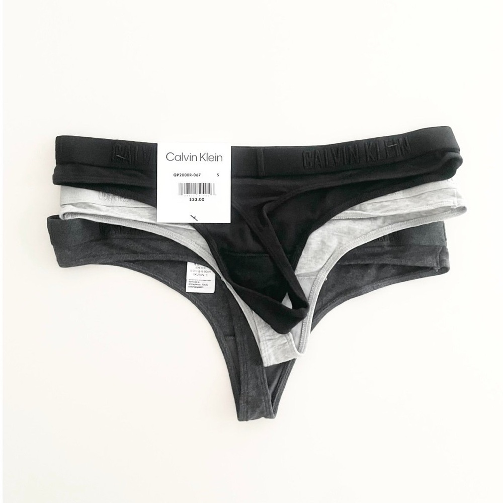 Calvin Klein Monochromatic Thong 3 Pack - Picture 5 of 6